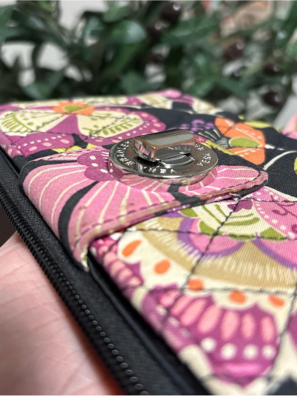 Vera Bradley PIROUETTE PINK Retired Pattern Vintage Turn Lock Wallet Clutch